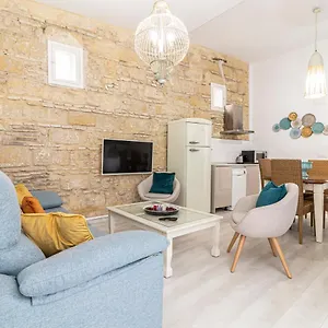 https://precioso-y-luminoso-loft-en-casco-histrico.hotelsincadiz.net